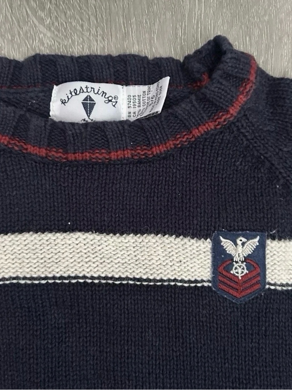 Boy’s Kitestrings Crewneck Sweater Size 5/6 - Picture 3 of 4